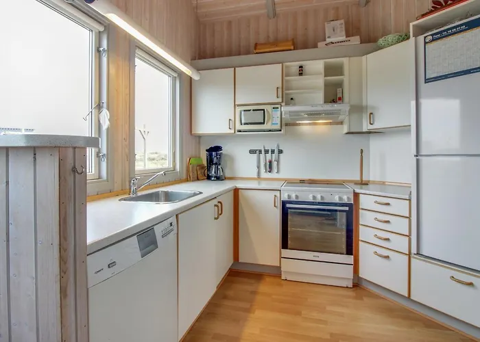 Holiday home Stian - 200m From The Sea By Interhome